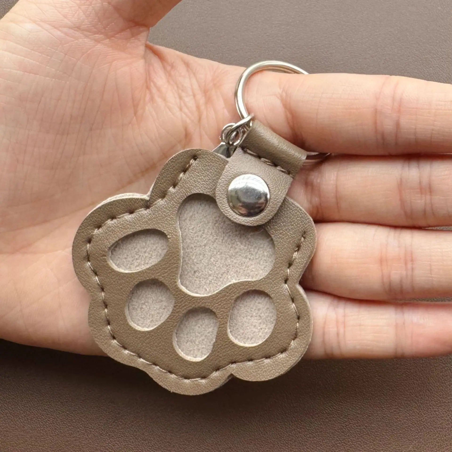 Memorial Leather Pet Hair Storage Bag Cat Paw Keychain Multifunctional Portable Keychain